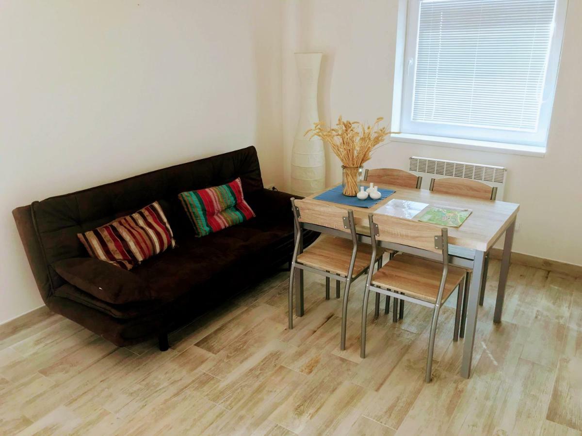Apartman Pavlenka Hustopeče Buitenkant foto